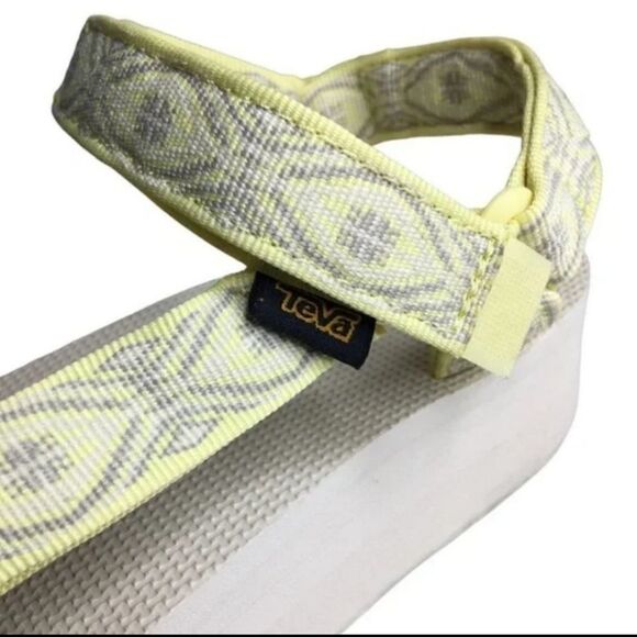 Teva Women's Flatform Universal Silver Sandal - Picture 3 of 8